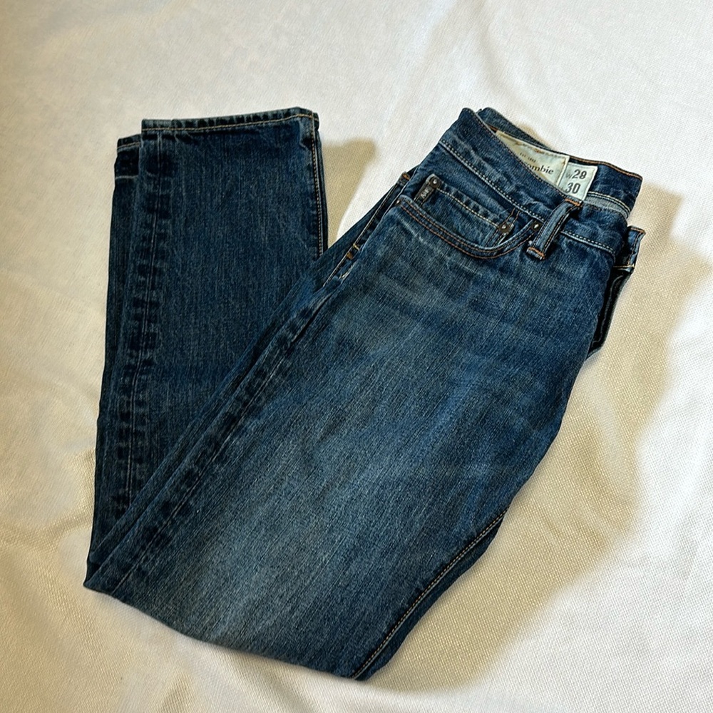 EUC; Abercrombie butterfly boyfriend fit jeans